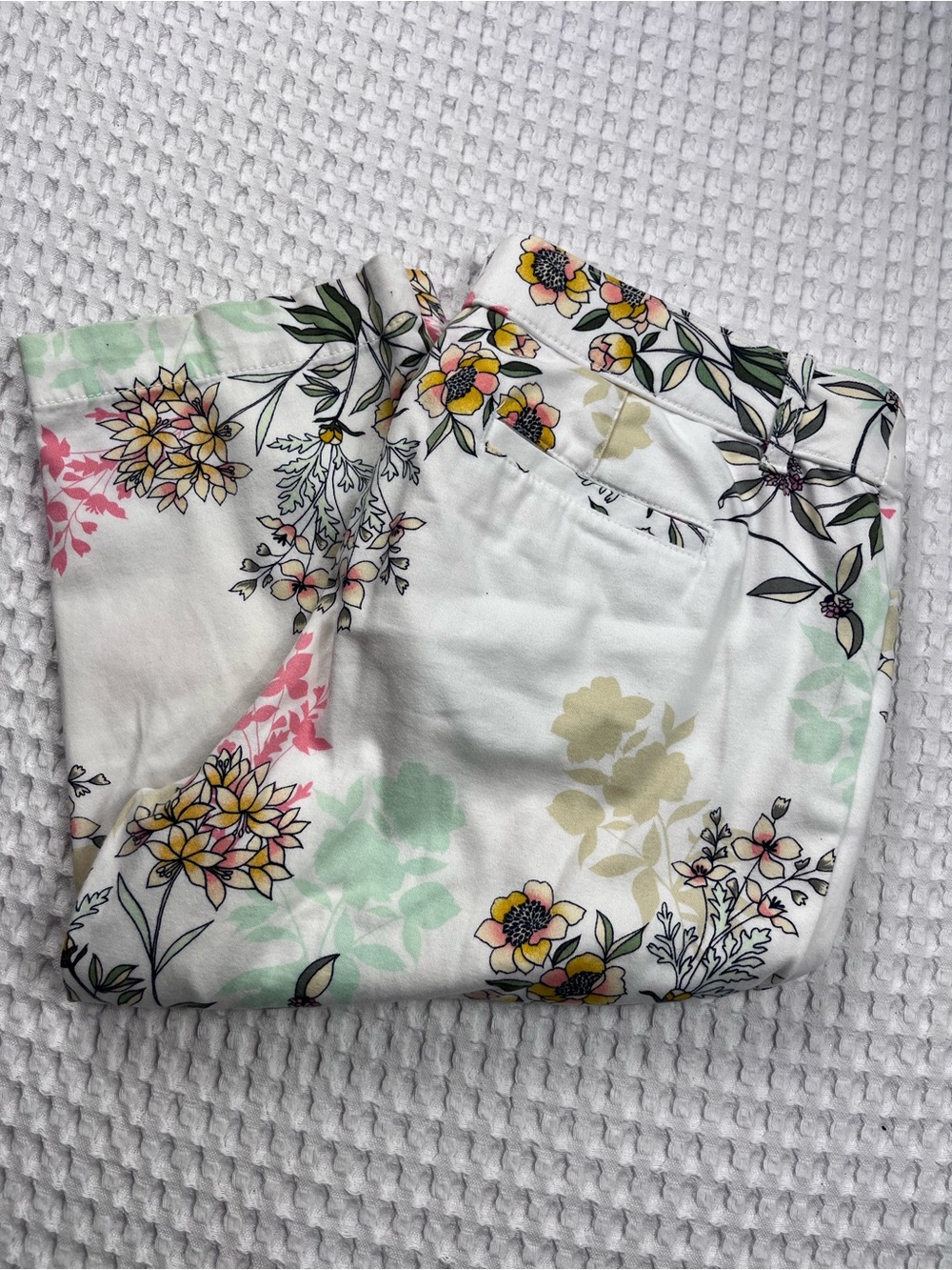 St. John’s Bay Floral Print Capri Pants Size 10P Cotton Stretch